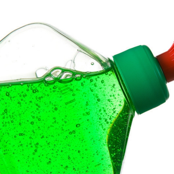 What is the role of sodium carboxymethyl cellulose in detergents? What dosage should be added?